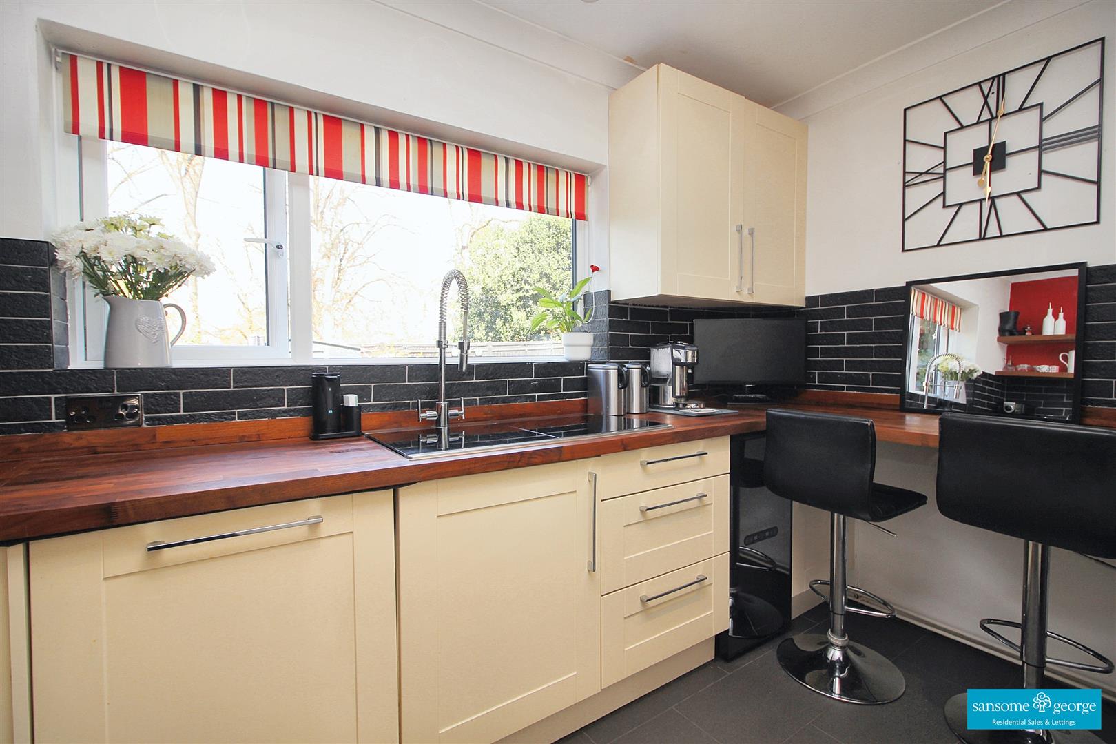 Larissa Close, Tilehurst, Reading